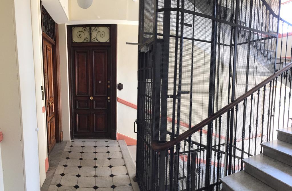 2 Bedrooms Appartement In Central Location On The Famous Place Massena ニース エクステリア 写真