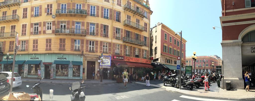 2 Bedrooms Appartement In Central Location On The Famous Place Massena ニース エクステリア 写真