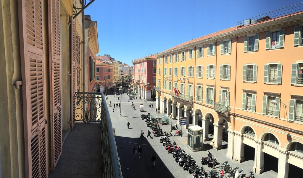 2 Bedrooms Appartement In Central Location On The Famous Place Massena ニース エクステリア 写真